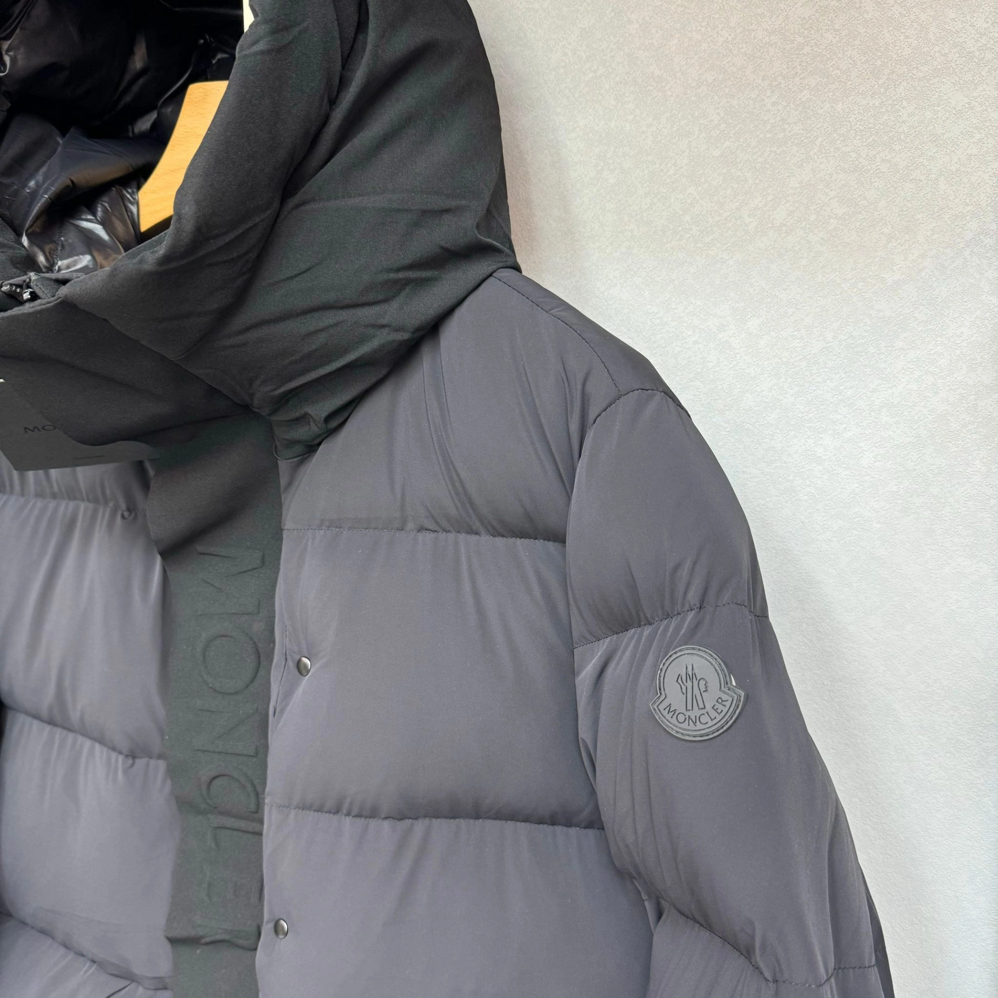 wg.luxury- 7o9385r Down jacket nylon white duck down 2colour item:E-F125H2254-2